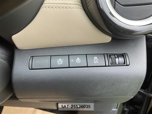 Nissan KICKS 2023-07 6499025-24