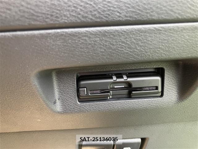 Nissan KICKS 2023-07 6499025-25