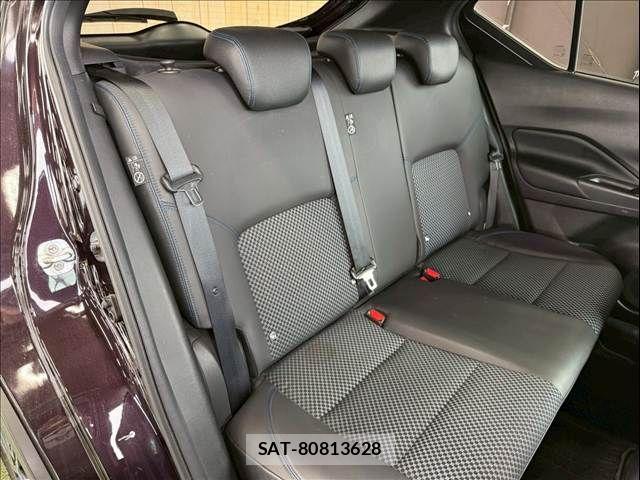 Nissan KICKS 2020-09 6545404-5