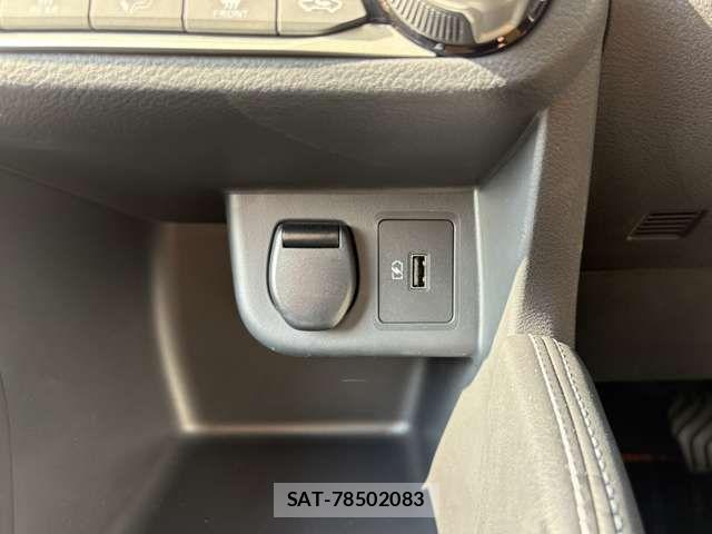 Nissan KICKS 2021-04 6683828-11