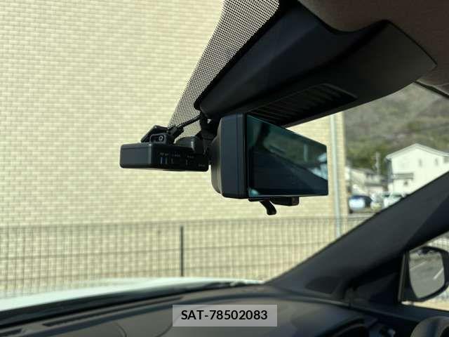 Nissan KICKS 2021-04 6683828-3