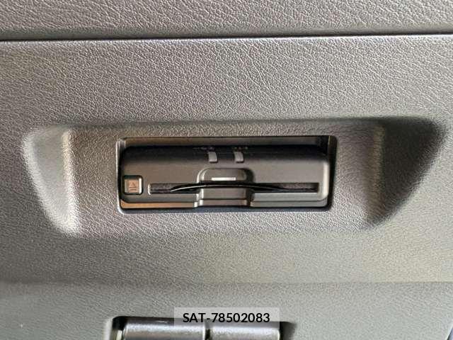 Nissan KICKS 2021-04 6683828-4