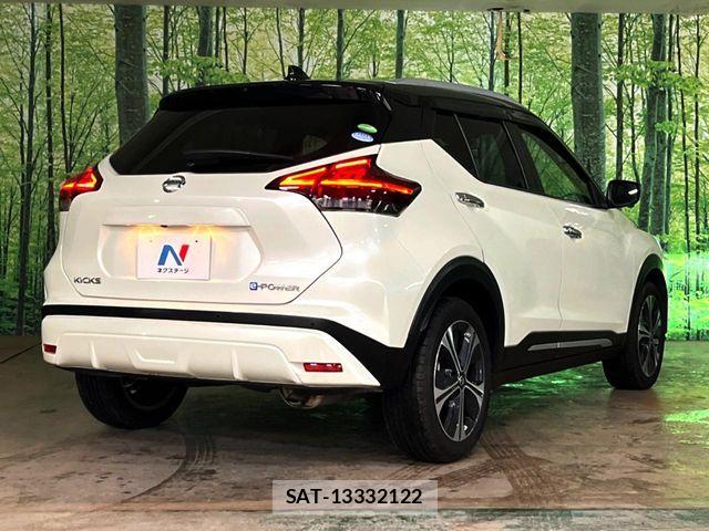 Nissan KICKS 2021-05 6752111-17