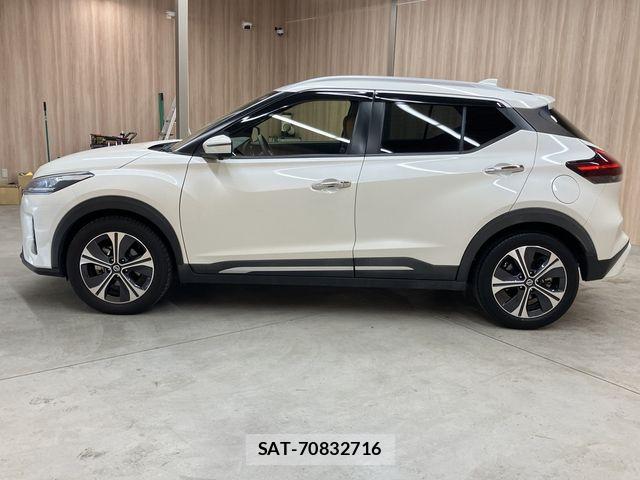 Nissan KICKS 2021-07 6752112-24