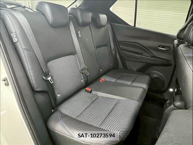 Nissan KICKS 2020-10 6815509-9