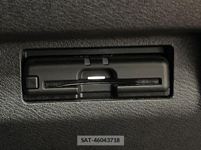 Nissan KICKS 2021-06 6815527-6