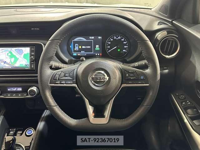 Nissan KICKS 2020-12 6815534-9