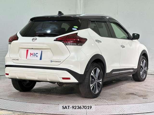 Nissan KICKS 2020-12 6815534-4