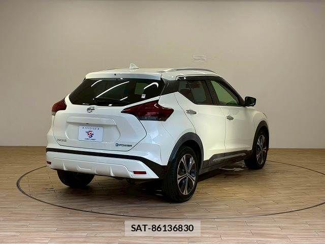 Nissan KICKS 2021-03 6815512-16