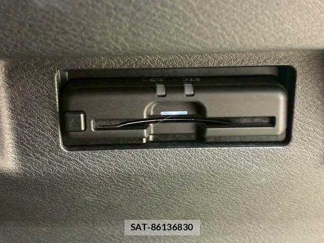 Nissan KICKS 2021-03 6815512-6