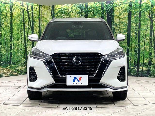 Nissan KICKS 2021-07 6815511-13