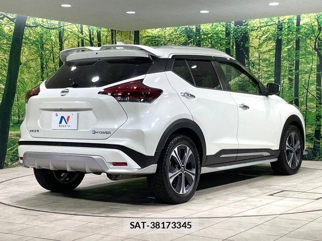 Nissan KICKS 2021-07 6815511-16