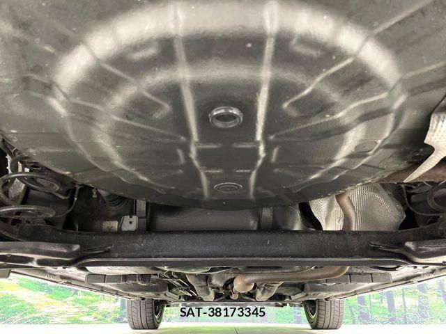 Nissan KICKS 2021-07 6815511-18
