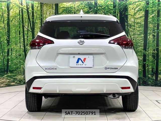 Nissan KICKS 2020-06 6815510-14