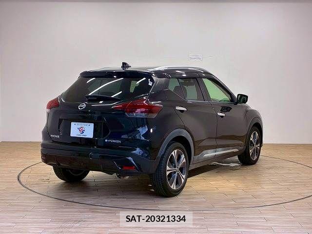Nissan KICKS 2020-11 6815508-16