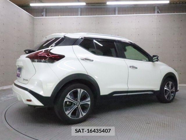 Nissan KICKS 2022-12 6815507-1