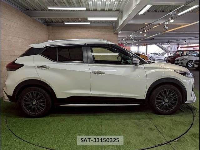 Nissan KICKS 2022-09 6815505-13