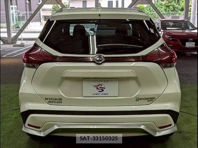 Nissan KICKS 2022-09 6815505-14