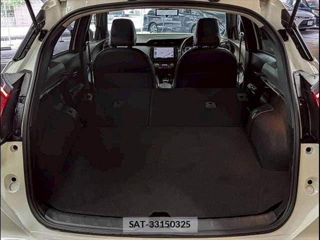 Nissan KICKS 2022-09 6815505-15