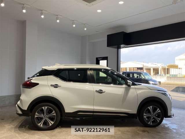 Nissan KICKS 2020-11 6907168-9