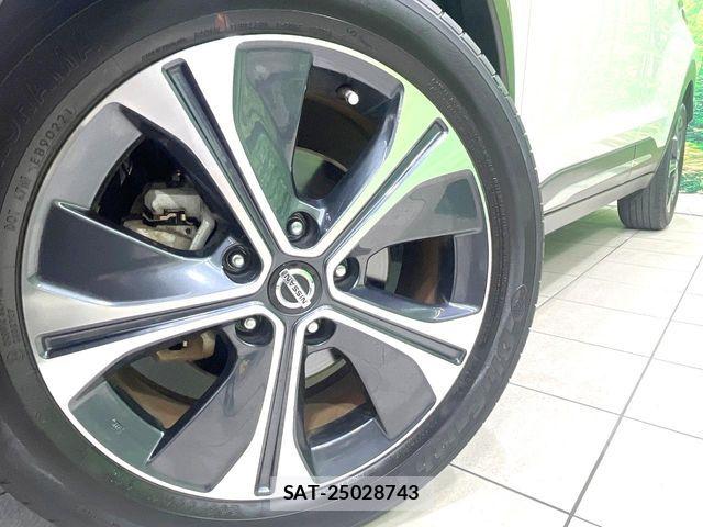 Nissan KICKS 2021-06 6994658-12