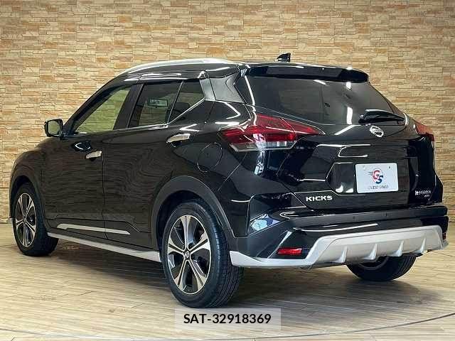 Nissan KICKS 2022-07 7020697-16
