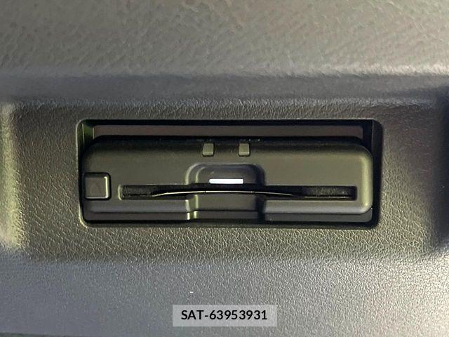 Nissan KICKS 2021-07 7020699-4