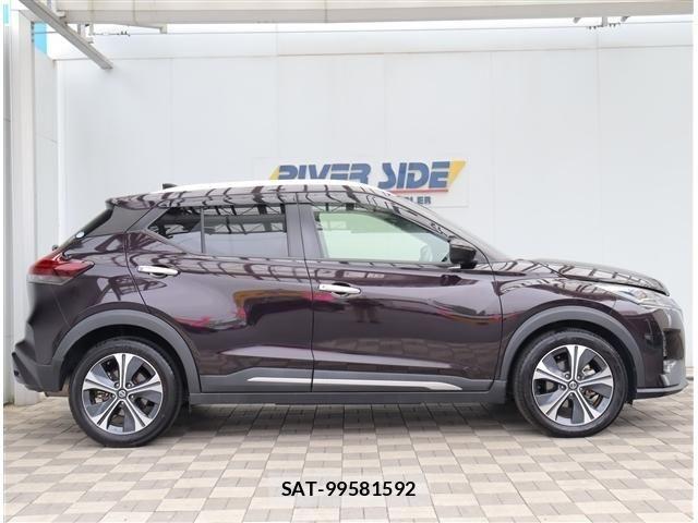 Nissan KICKS 2022-03 7058195-4