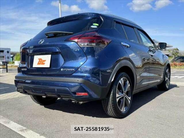 Nissan KICKS 2021-07 7059082-14