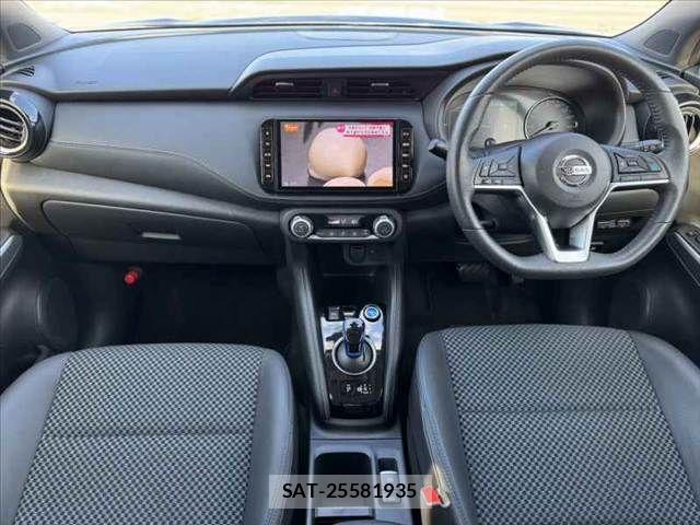 Nissan KICKS 2021-07 7059082-1