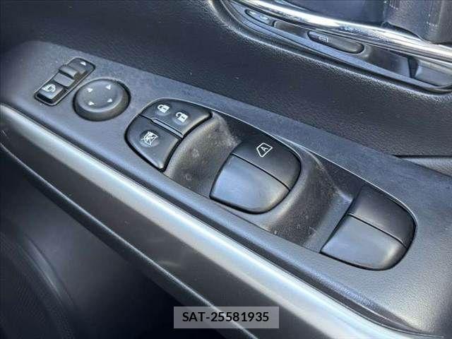 Nissan KICKS 2021-07 7059082-25