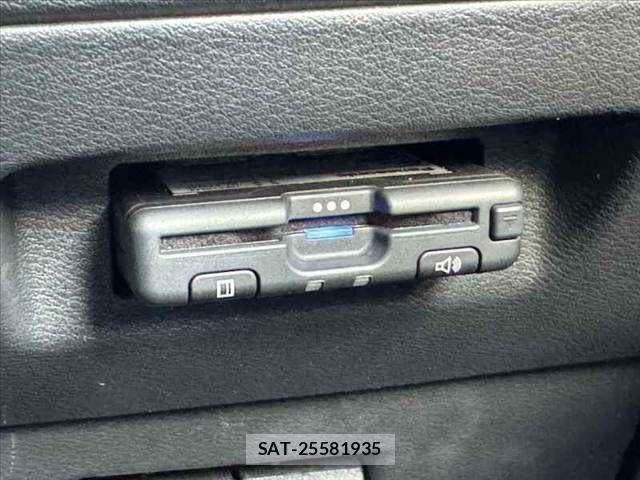 Nissan KICKS 2021-07 7059082-26