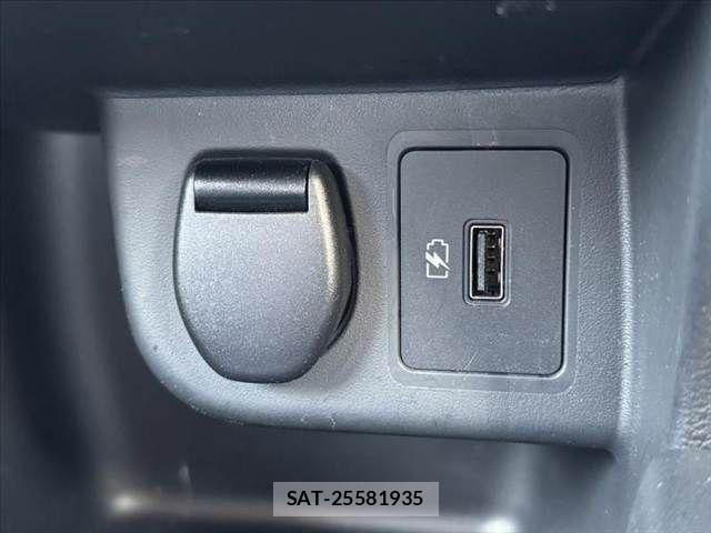Nissan KICKS 2021-07 7059082-29