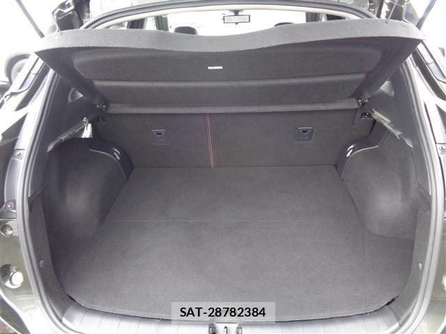 Nissan KICKS 2023-07 7059076-14