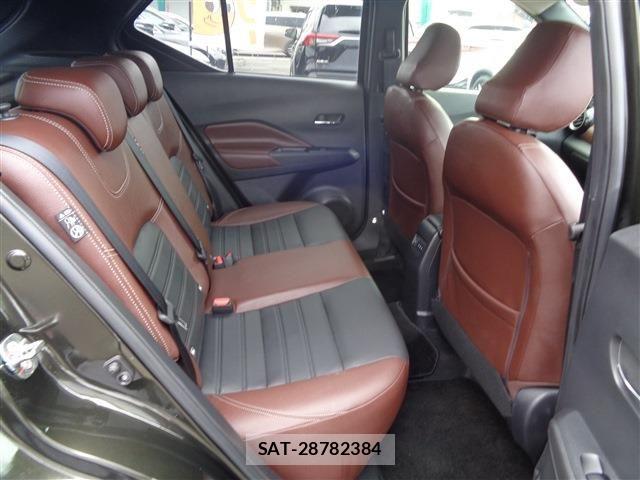 Nissan KICKS 2023-07 7059076-16