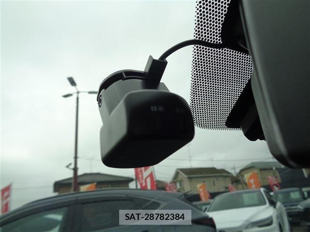 Nissan KICKS 2023-07 7059076-18