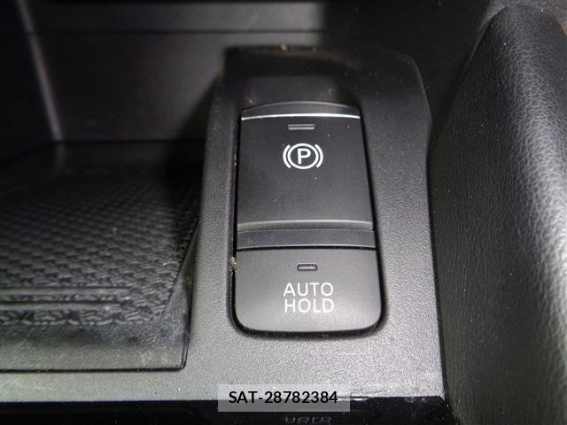 Nissan KICKS 2023-07 7059076-24