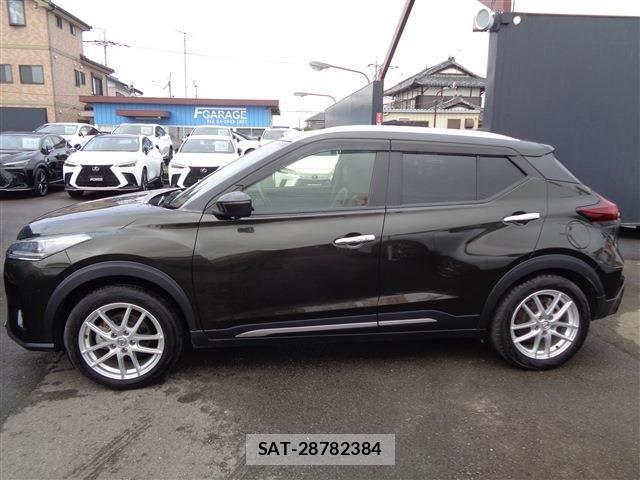 Nissan KICKS 2023-07 7059076-4