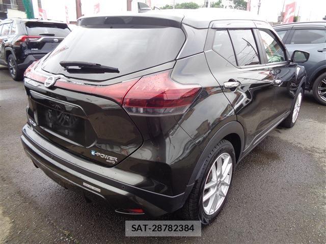 Nissan KICKS 2023-07 7059076-7