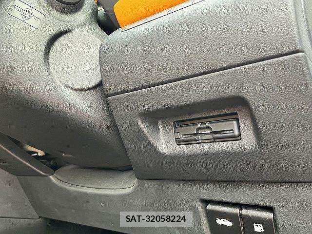 Nissan KICKS 2021-06 7059078-15