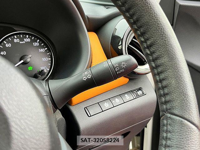 Nissan KICKS 2021-06 7059078-24