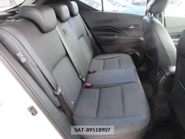 Nissan KICKS 2020-12 7059081-11