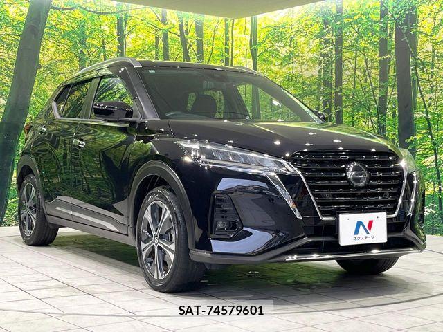 Nissan KICKS 2021-07 7220427-15