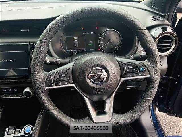 Nissan KICKS 2021-10 7220437-9