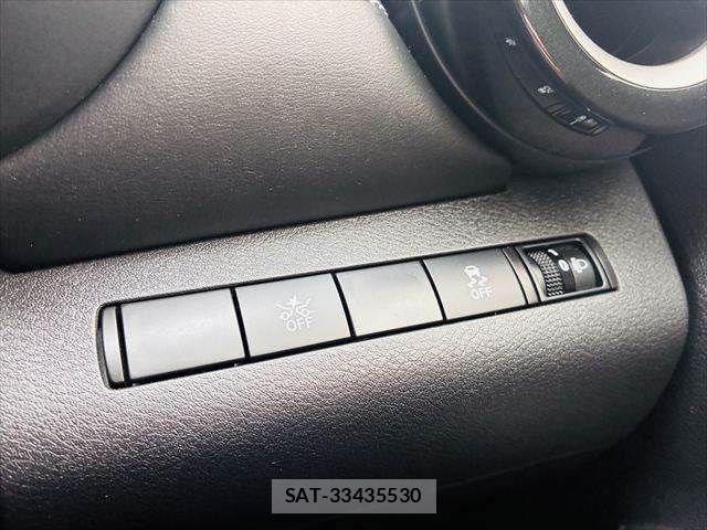 Nissan KICKS 2021-10 7220437-5