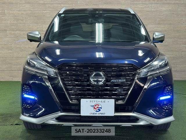 Nissan KICKS 2021-07 7220425-16