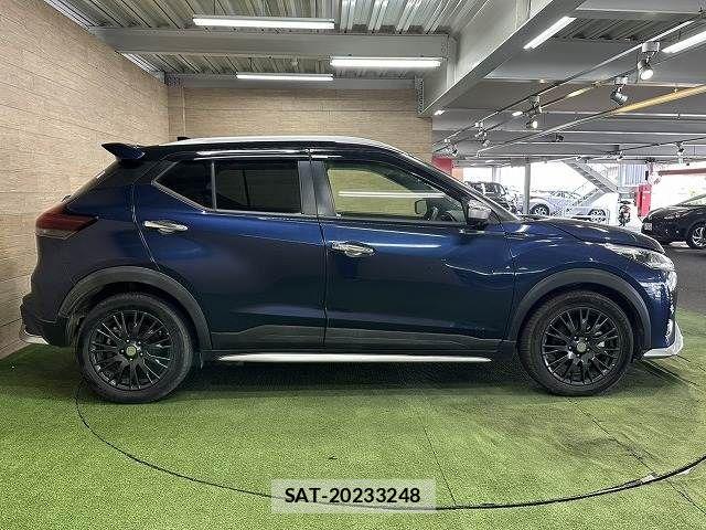 Nissan KICKS 2021-07 7220425-17