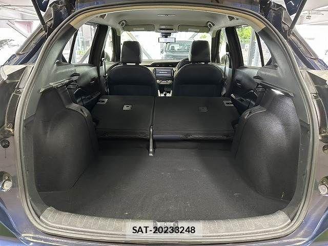 Nissan KICKS 2021-07 7220425-19
