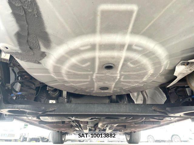 Nissan KICKS 2020-09 7220416-18