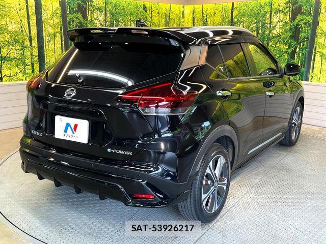 Nissan KICKS 2020-09 7220415-16